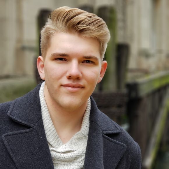 Meet your Posher, Brayton - Picture 1 of 1